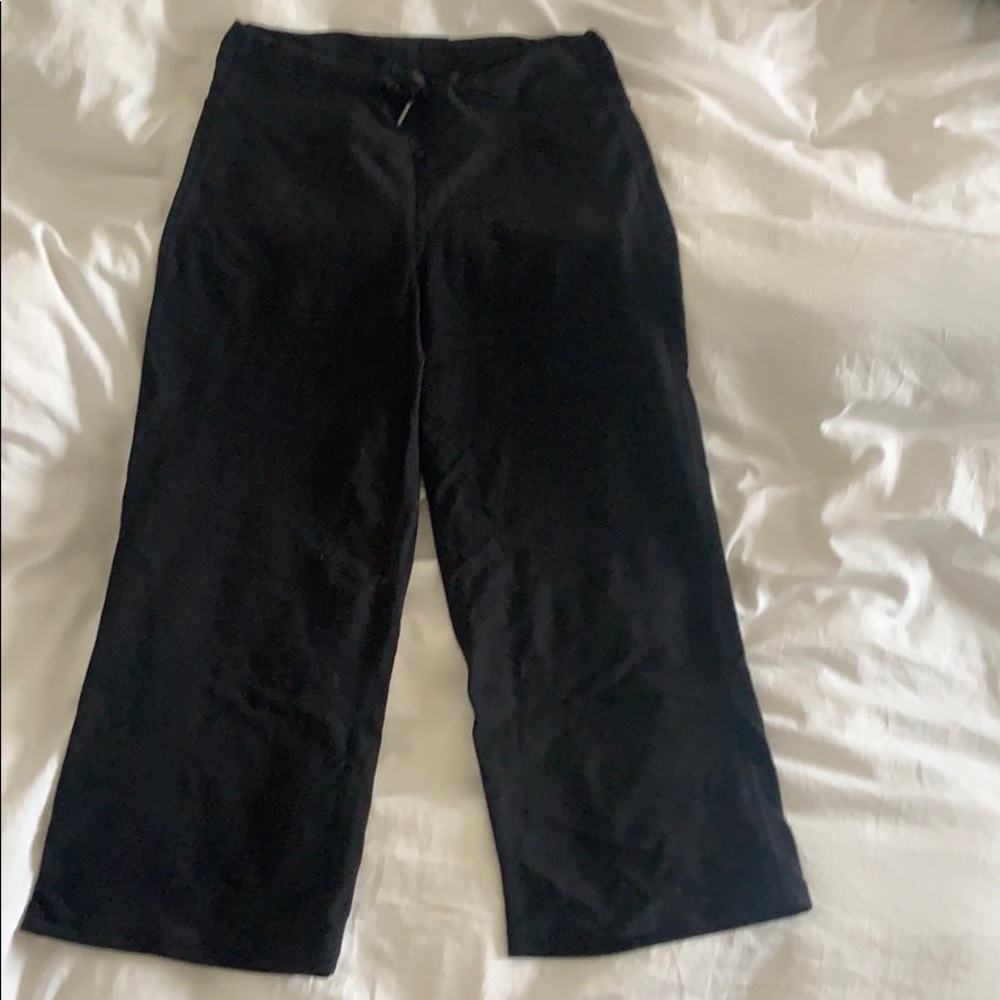 Lululemon Black capris